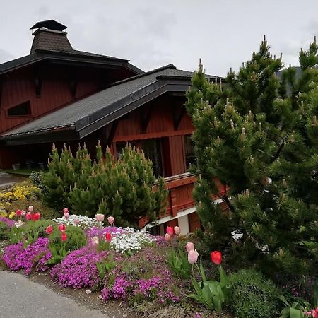 Chambres En Chalet Petit Dejeuner Inclus La Cote d'Arbroz Exterior foto